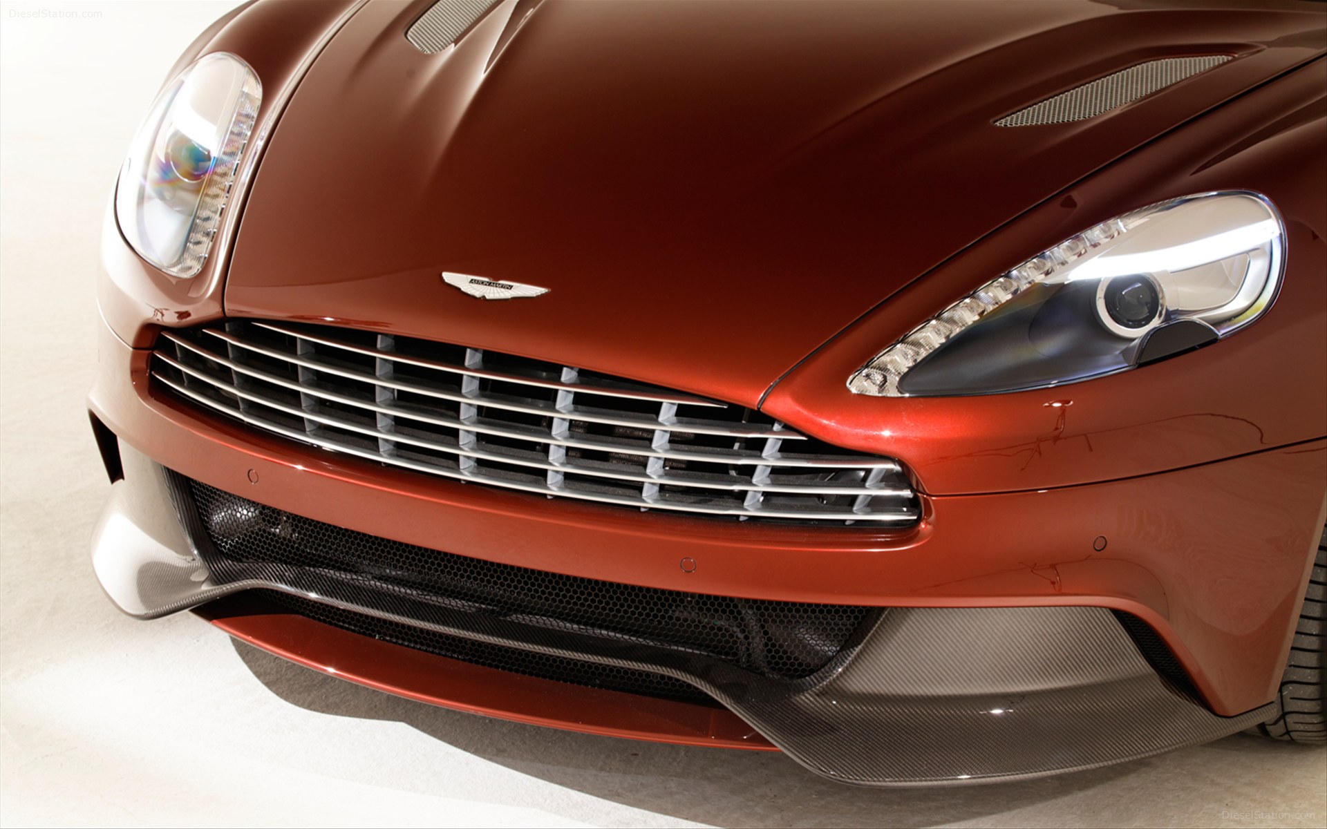 Aston Martin Vanquish 2013